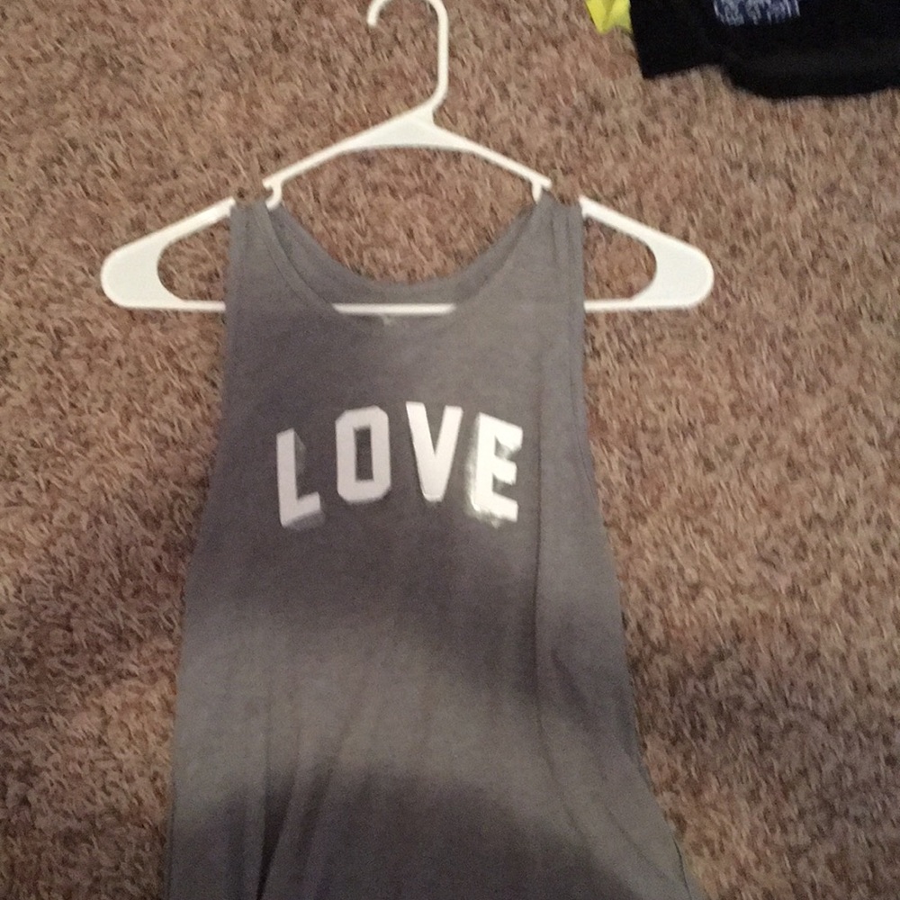 Grey tank top